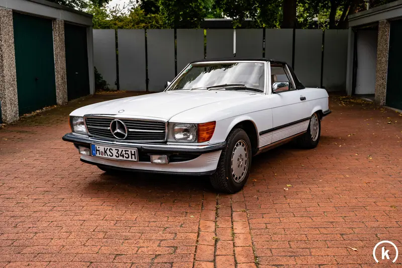 Mercedes Benz R107 300SL Becker radio complete checkbook 1st hand (1986)