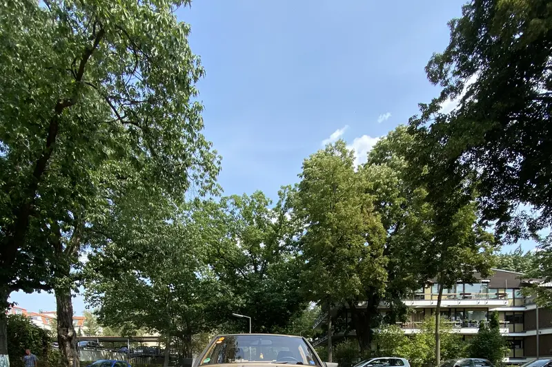 Mercedes 230 E (1985)