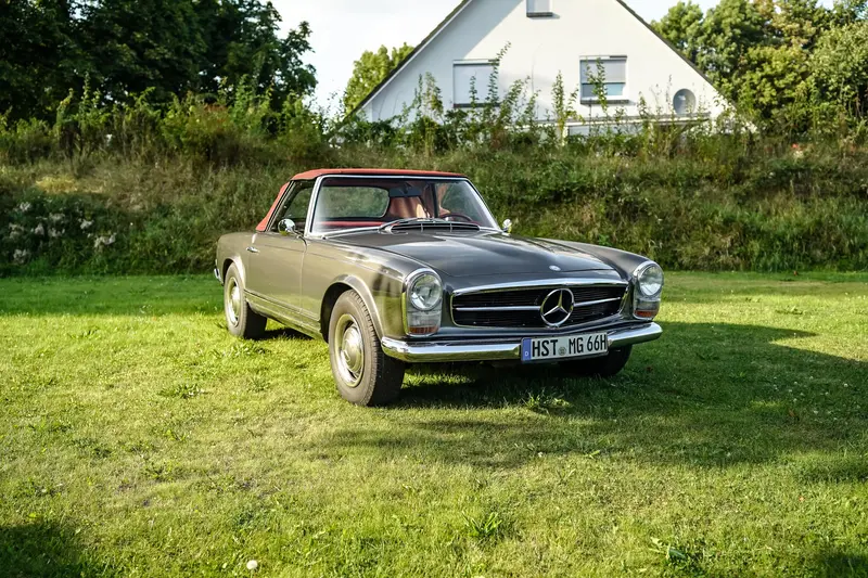 Mercedes Benz W113 230 SL Pagode (1966), US-Import, Teilrestauriert, neuwertige Innenausstattung