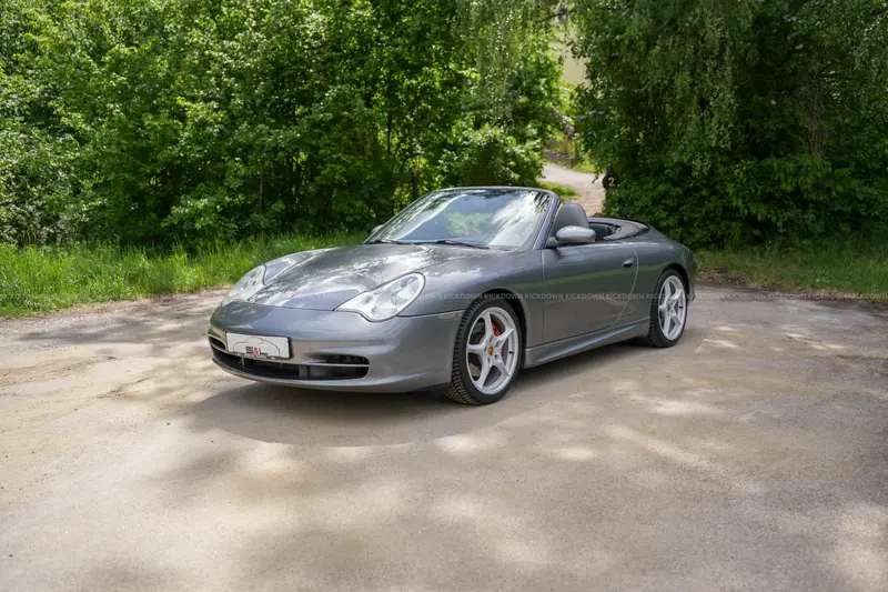 Porsche 911 996 Cabriolet X51 (2004), Porsche X51 Nachweis, Leistungssteigerung auf 345 PS, Schaltwegverkürzung, Carbon-Interieur, Sportfahrwerk