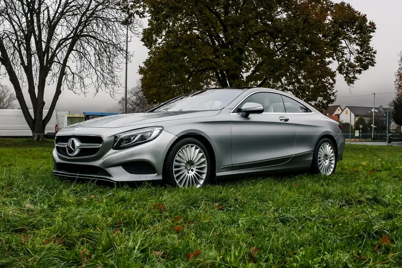 Mercedes-Benz C217 S 500 4MATIC Coupe mit luxuriöser Ausstattung und lückenlosem Scheckheft (2015)
